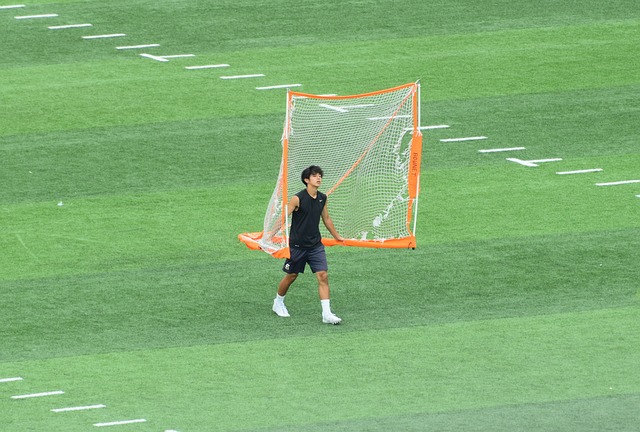 记者：于汉超正在参加B级教练培训班，下赛季将担任申花助教